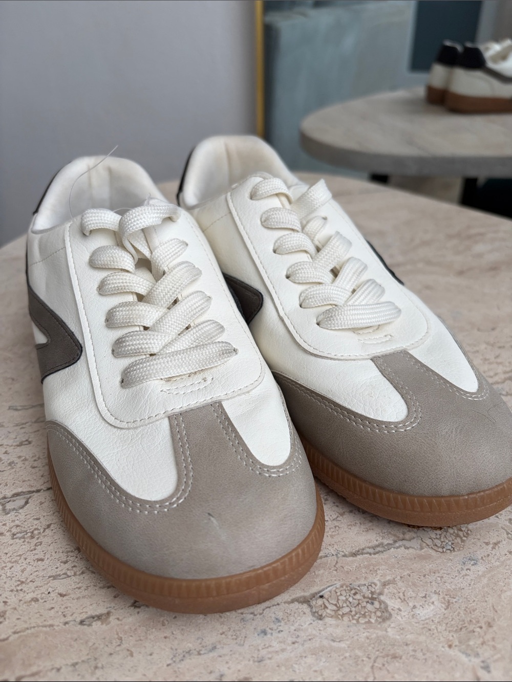 Dolce Vita White and Gray Low-Top Sneakers size 6.5